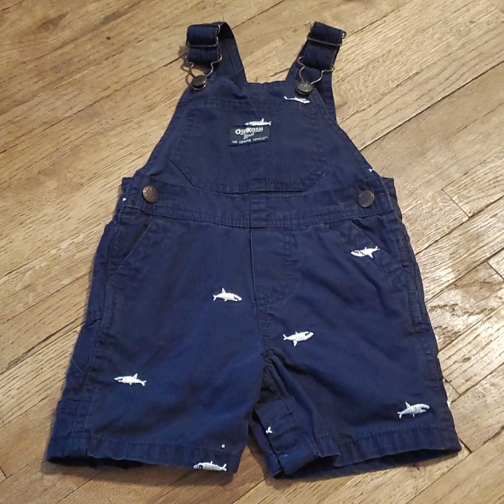 Overall shorts
